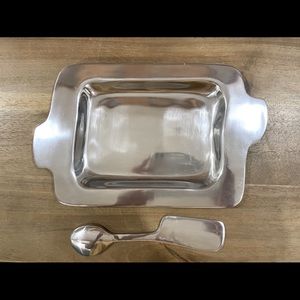 Pewter serving tray with spreader